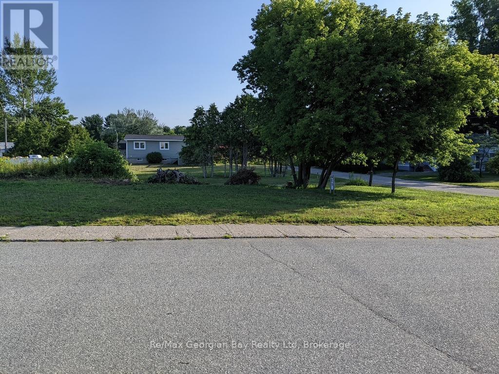 32 Youngfox Rd, Blind River, ON P0R 1B0