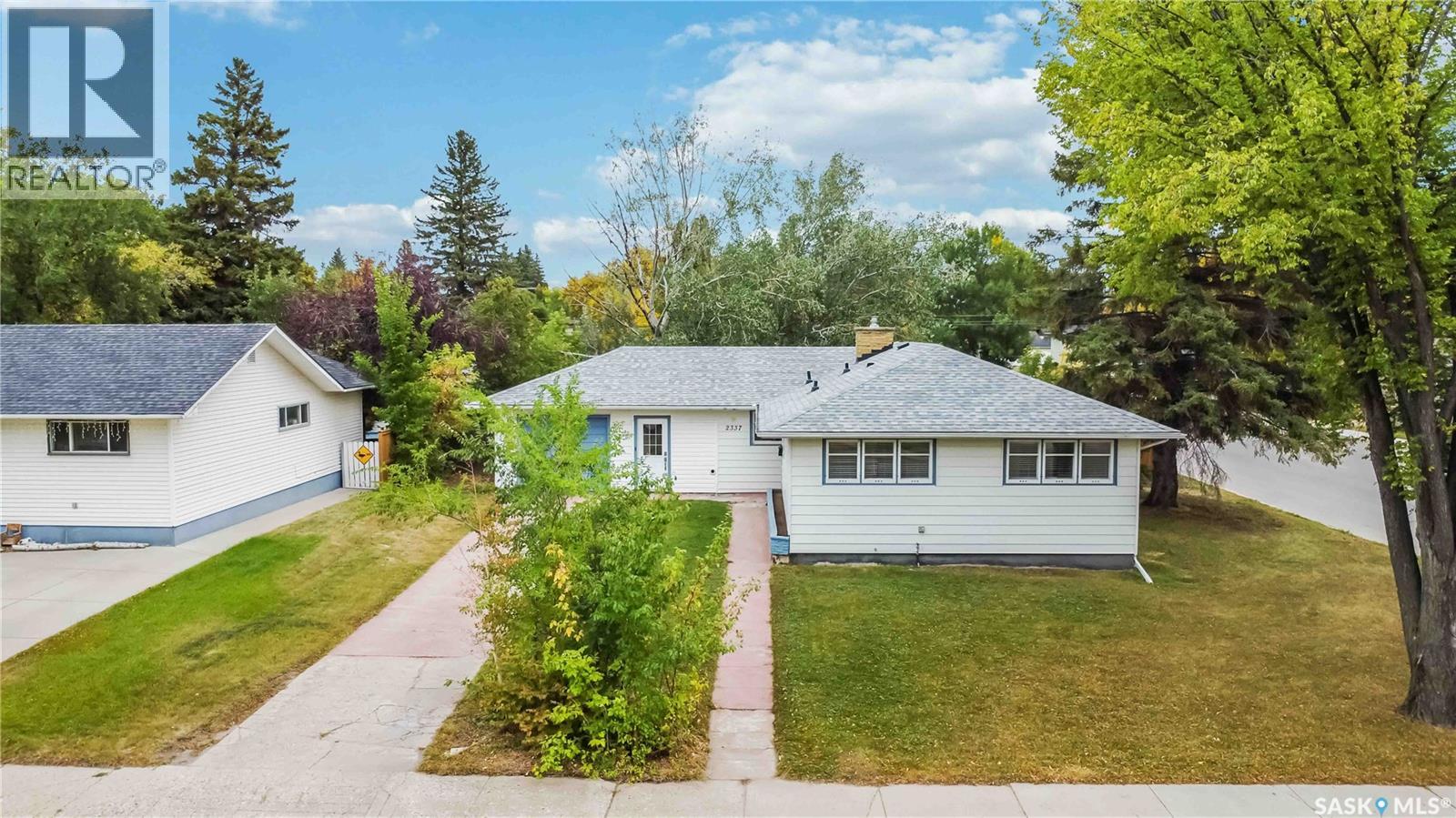 2337 York Ave, Saskatoon, SK S7J 1J2