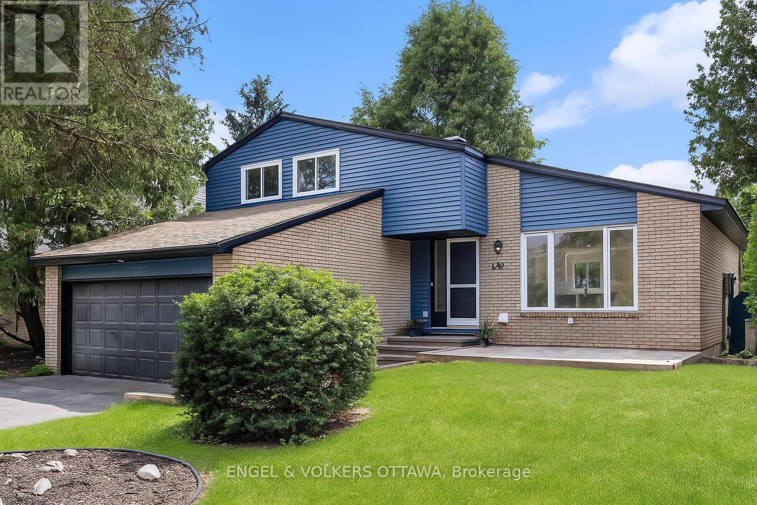 123 Tripp Cres, Ottawa, ON K2J 1M5