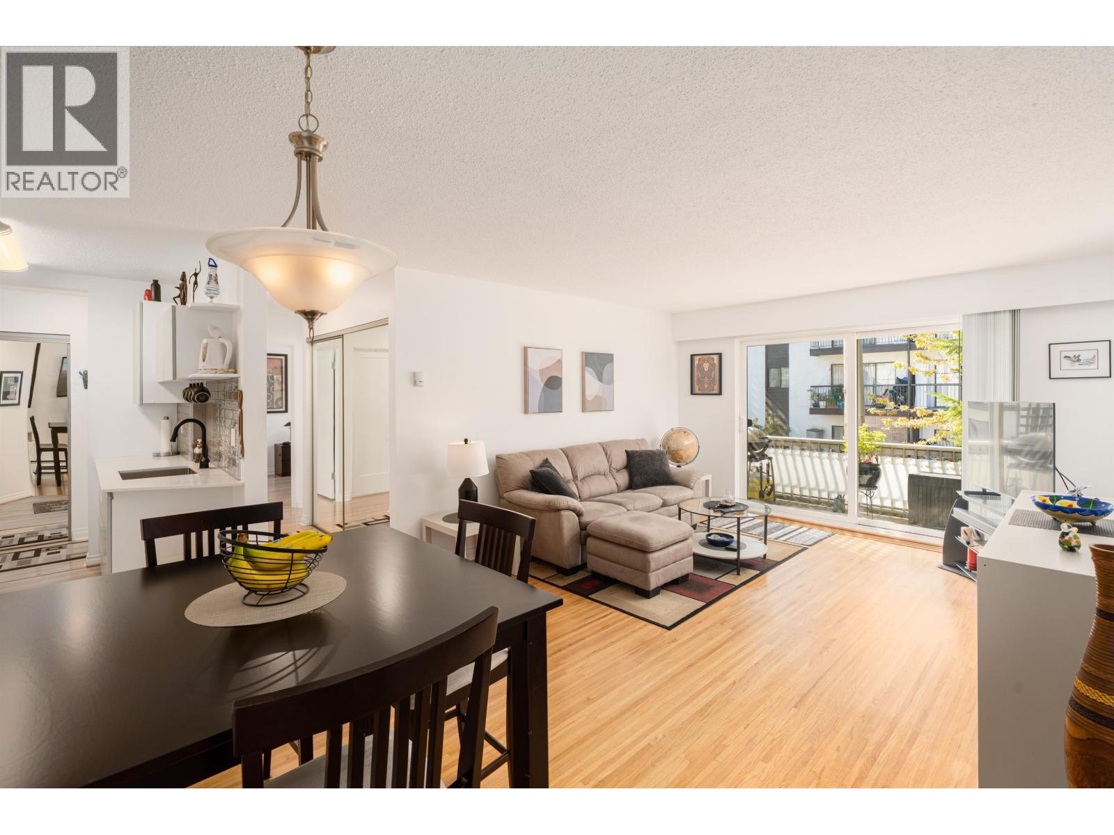 135 W 21st Street Unit 113, North Vancouver, BC V7M 1Z2