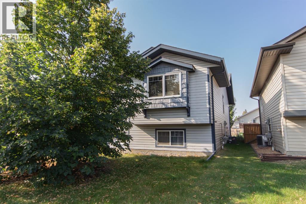 152 Kentwood Dr, Red Deer, AB T4P 1P5