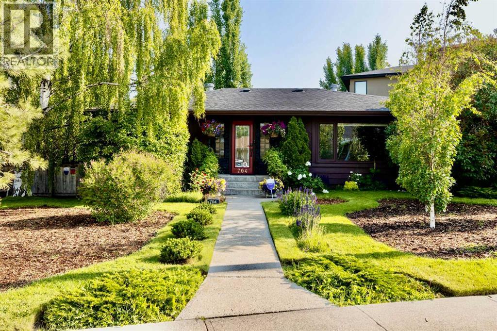47 Avenue Sw Unit 704, Calgary, AB T2S 1C8