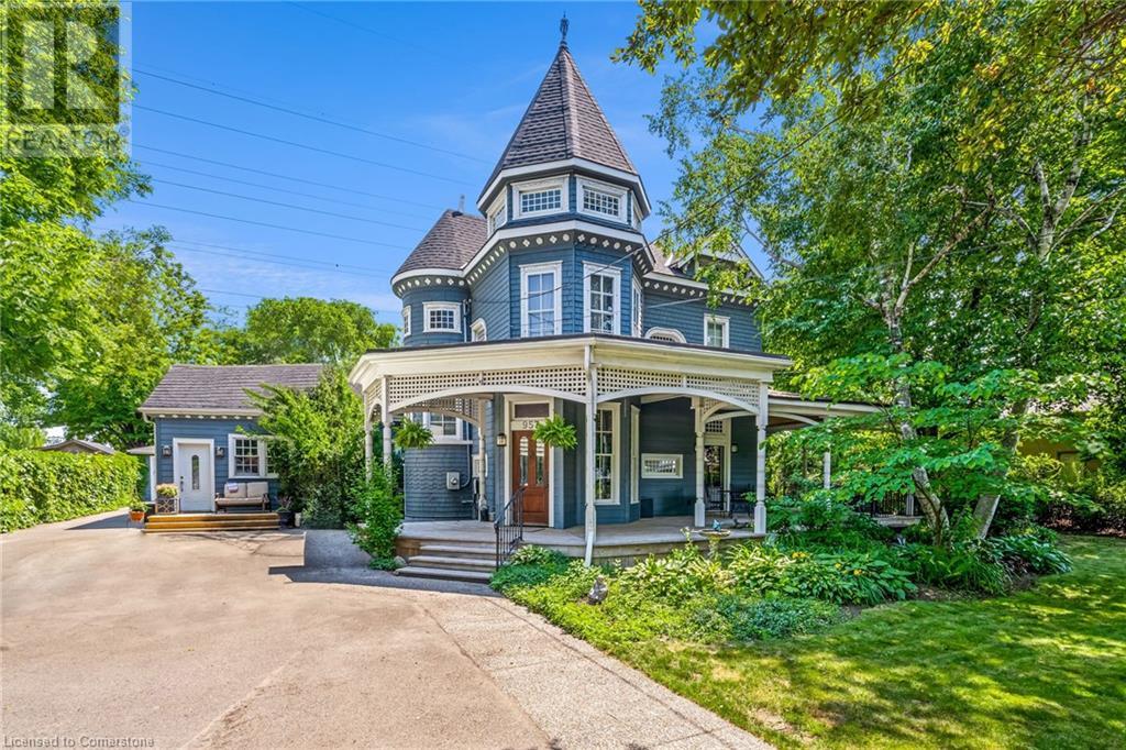 957 Beach Blvd, Hamilton, ON L8H 6Z7