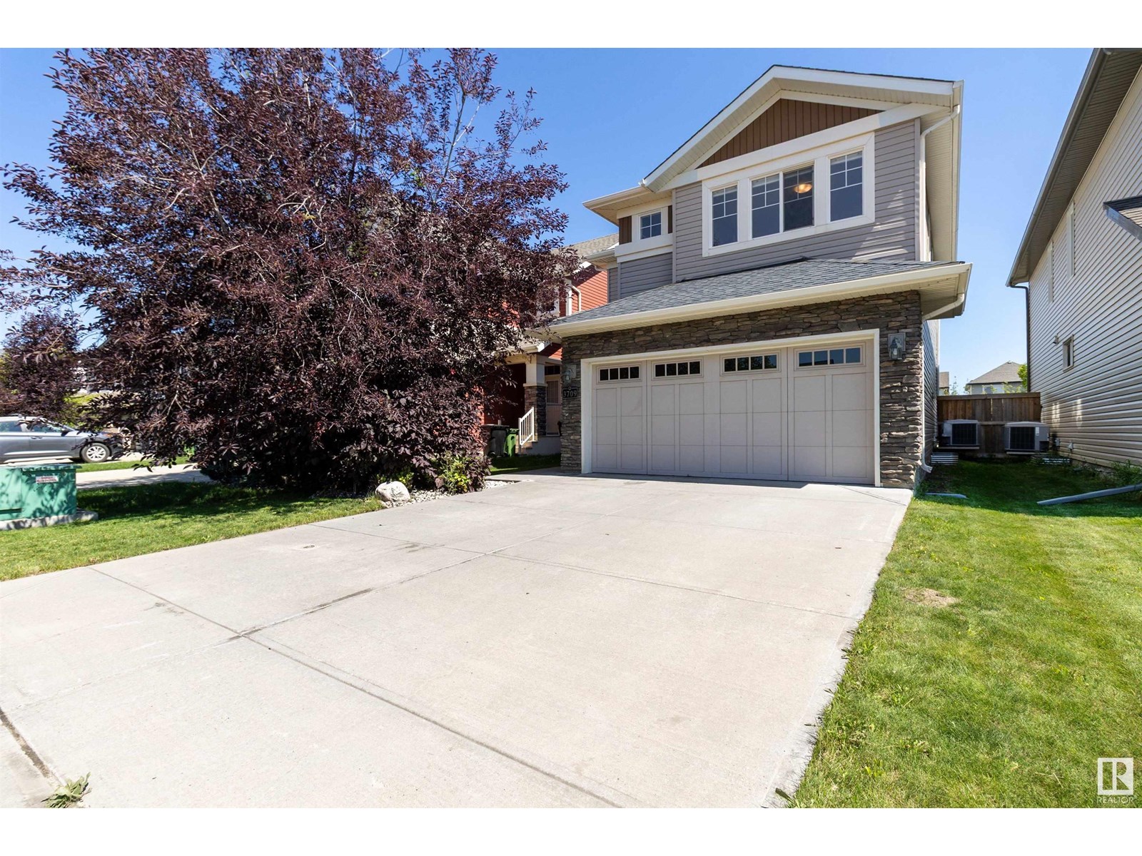 3709 Alexander Cr SW, Edmonton, AB T6W 0W7