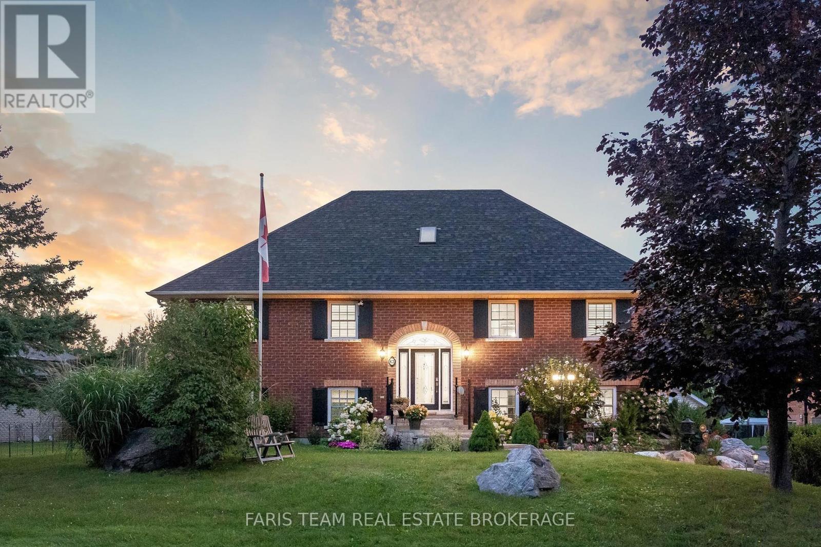 63 Broadview St, Collingwood, ON L9Y 0X2