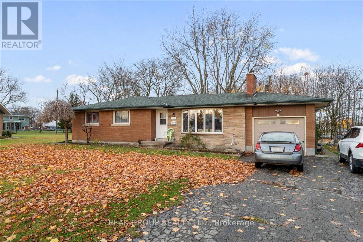 18 Karen Cres, Welland, ON L3C 2Y6