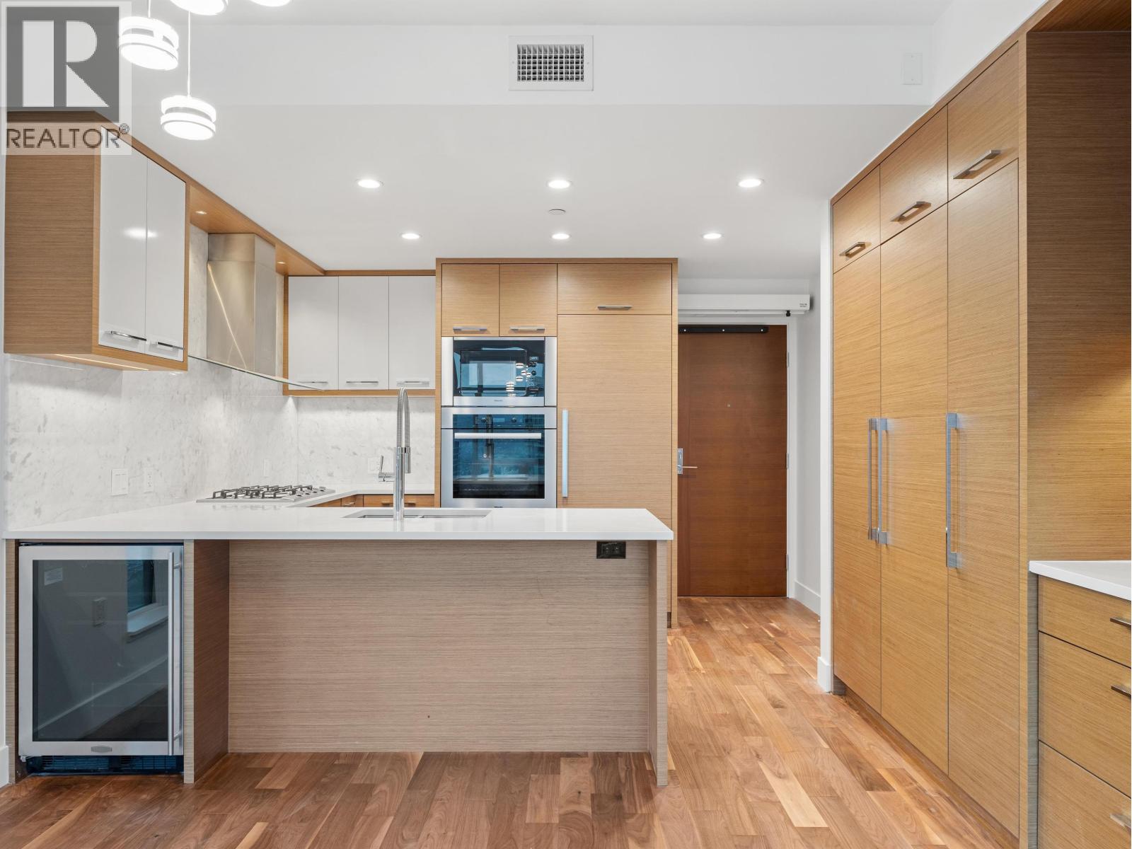 4360 Beresford Street Unit 1303, Burnaby, BC V5H 0G2