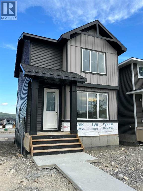 426 River Ave, Cochrane, AB T4C 3B8