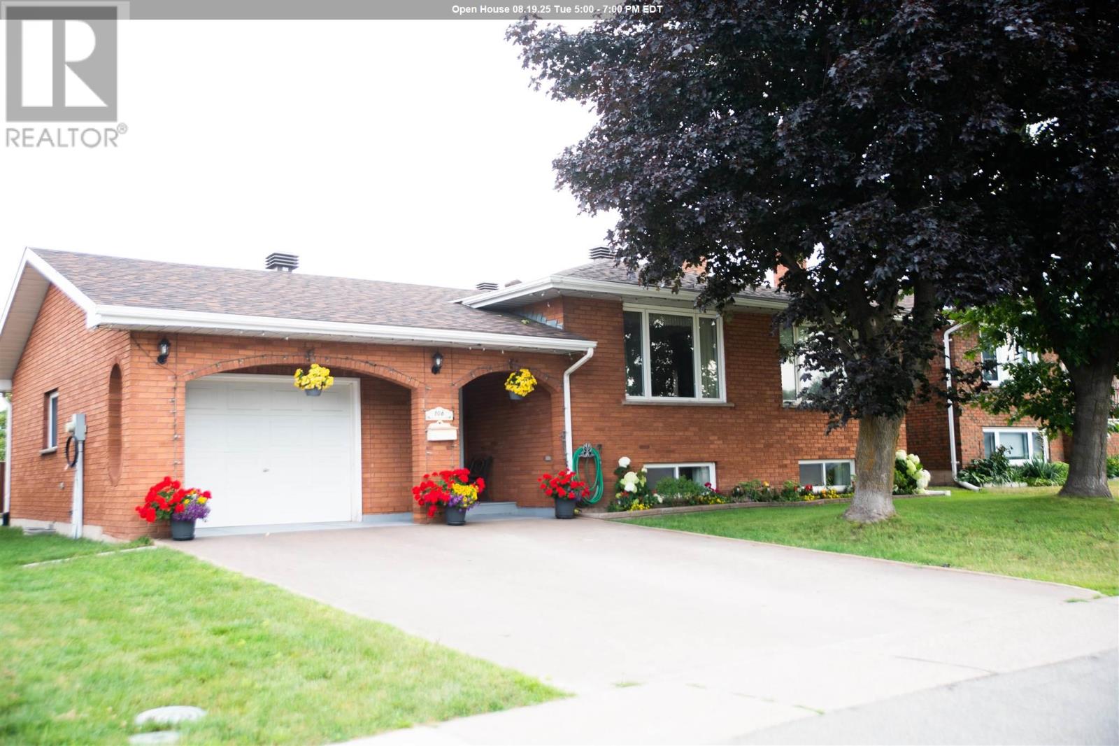106 Johnson Ave, Sault Ste. Marie, ON P6C 2V5
