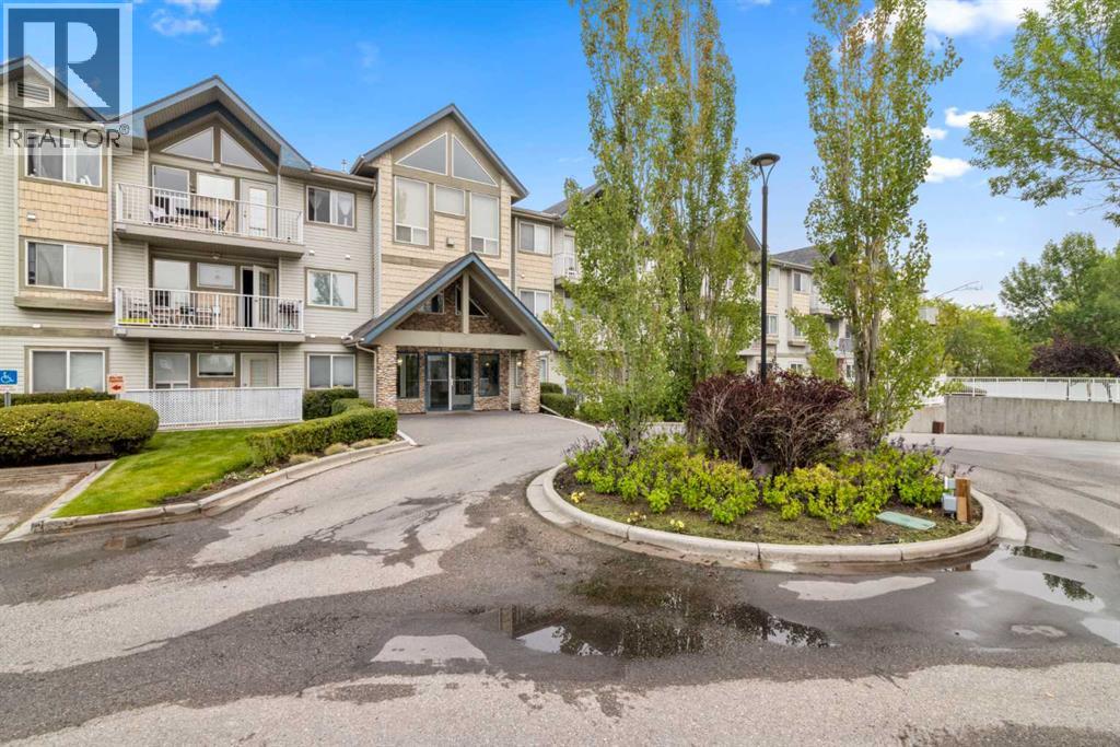 7 Harvest Gold Manor Ne Unit 205, Calgary, AB T3K 4Y3