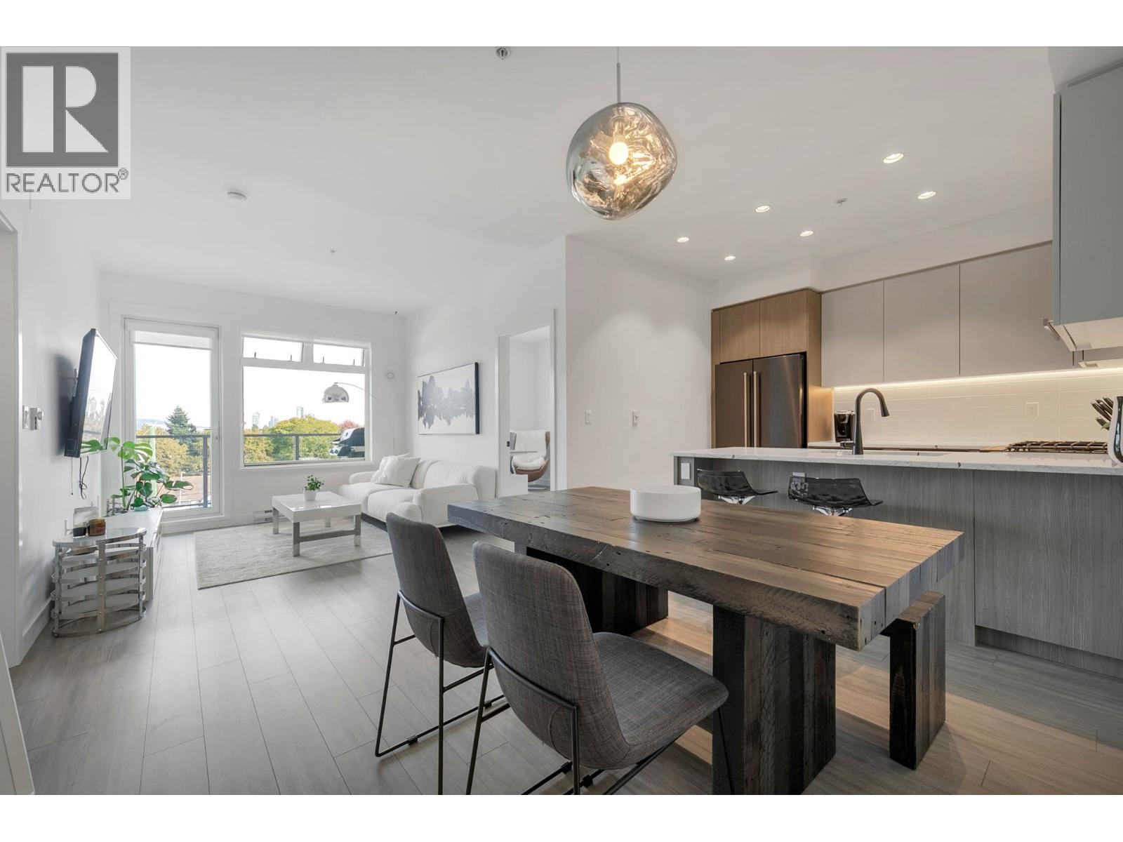 2408 Grant Street Unit 404, Vancouver, BC V5K 3G4