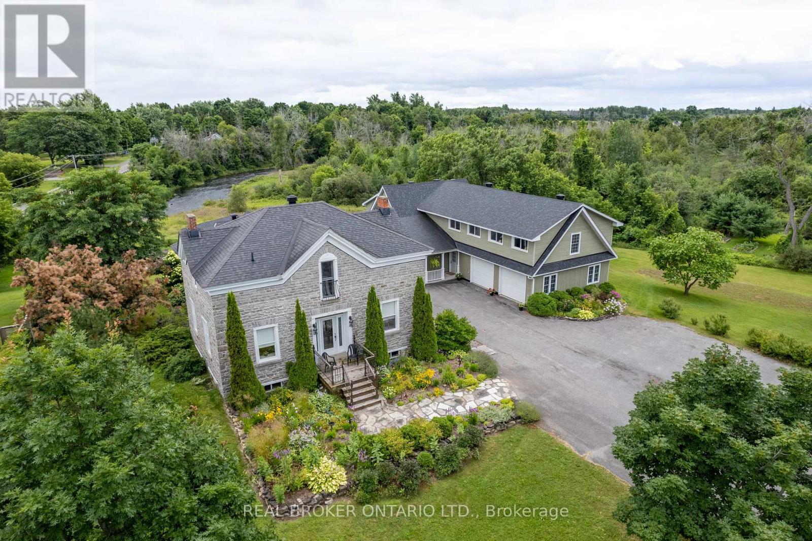 2486 County Rd 18 Concession Cors, North Grenville, ON K0G 1J0