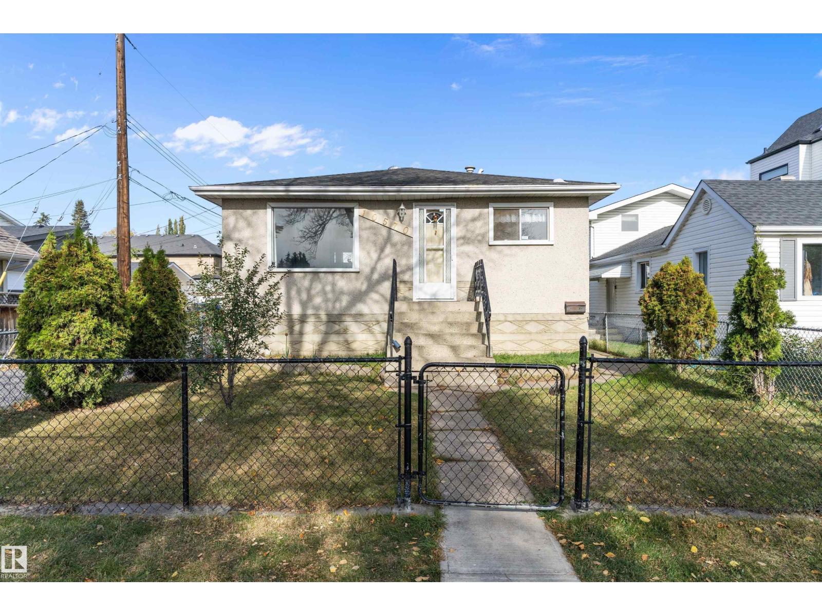 66 Av Nw Unit 10570, Edmonton, AB T6H 1X4