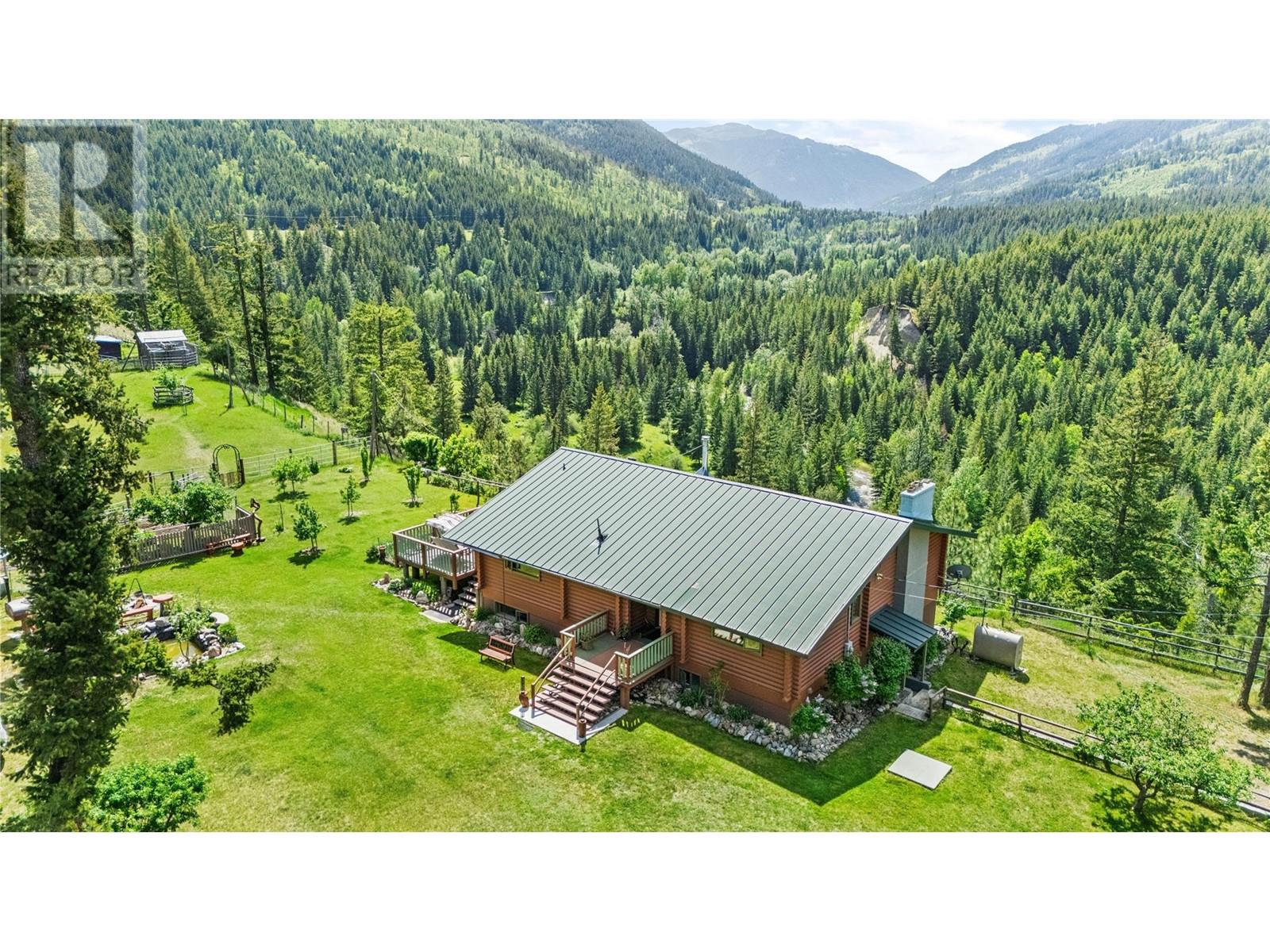 2673 Agate Bay Rd, Barriere, BC V0E 2E0