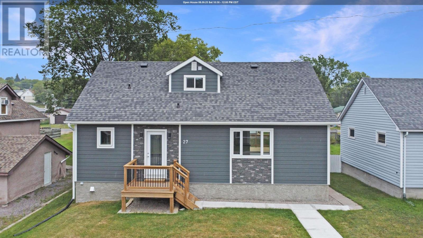 27 Rupert Rd, Kenora, ON P9N 3B6