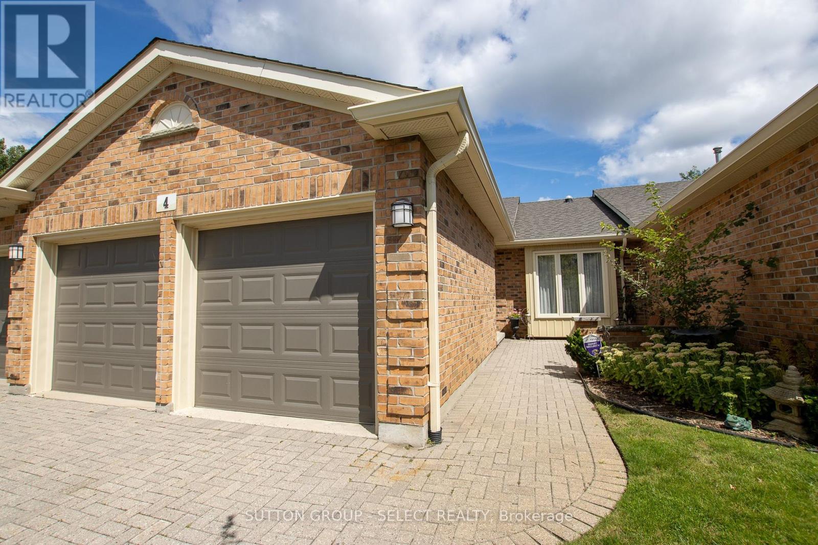 4 445 Riverside Dr, London, ON N6H 2R8