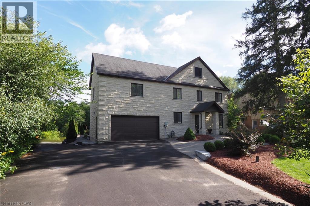530 E St Andrew St E, Centre Wellington, ON N1M 1R6