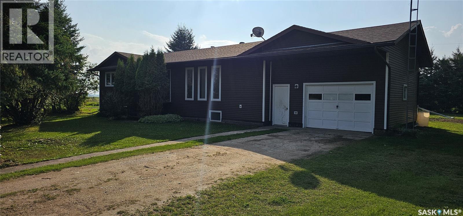 28 Kennedy St, Mistatim, SK S0E 1B0