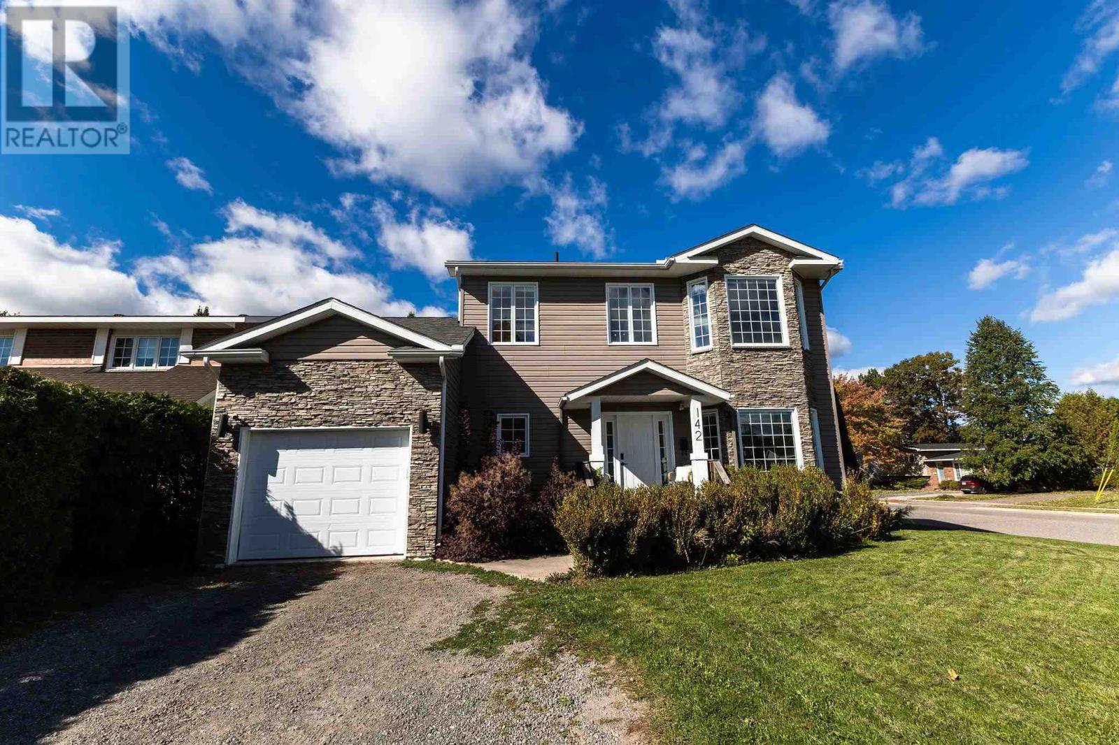 142 Louise Ave, Sault Ste. Marie, ON P6A 6C8