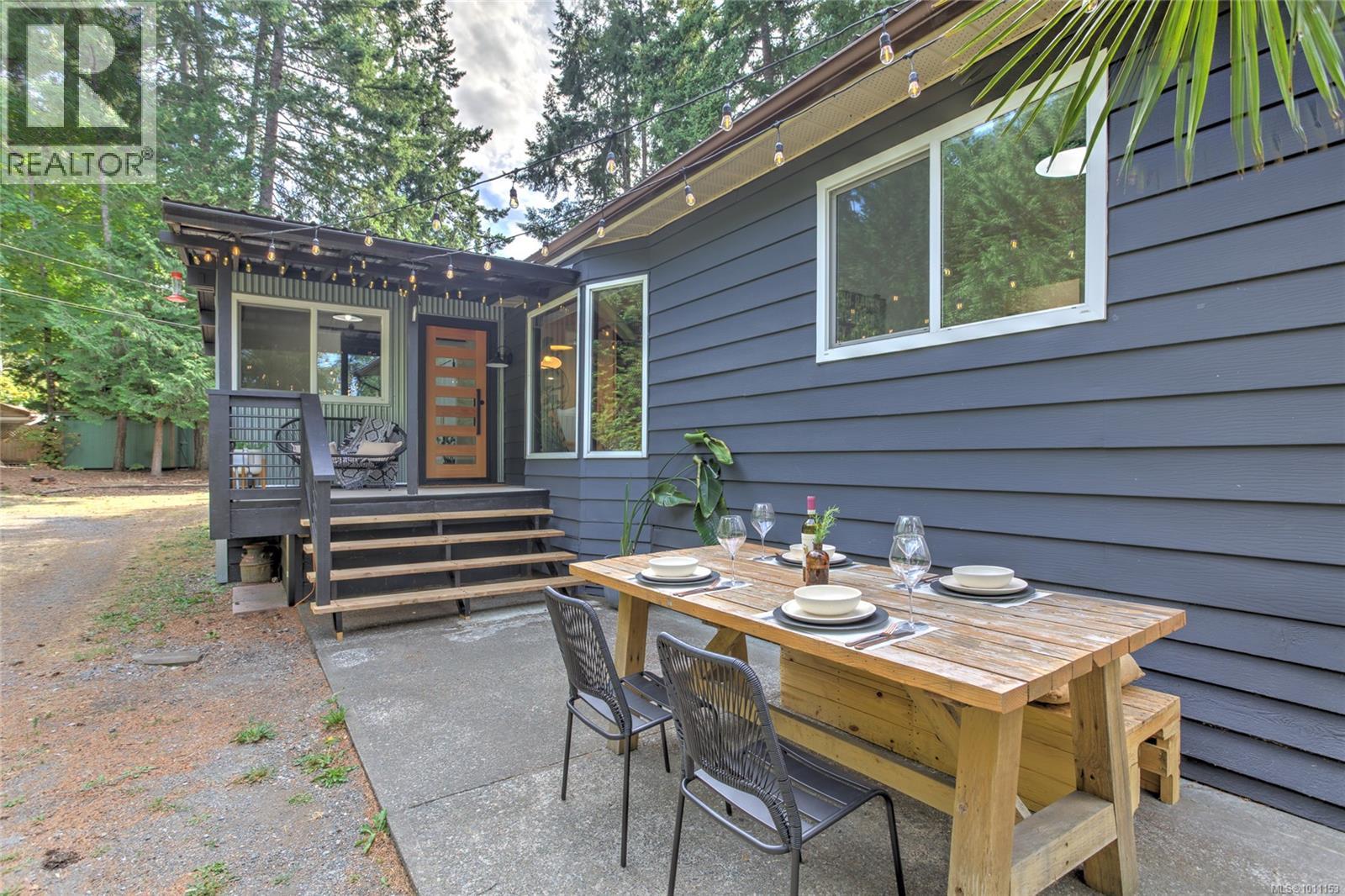 1108 Bazett Rd, Duncan, BC V9L 5S8