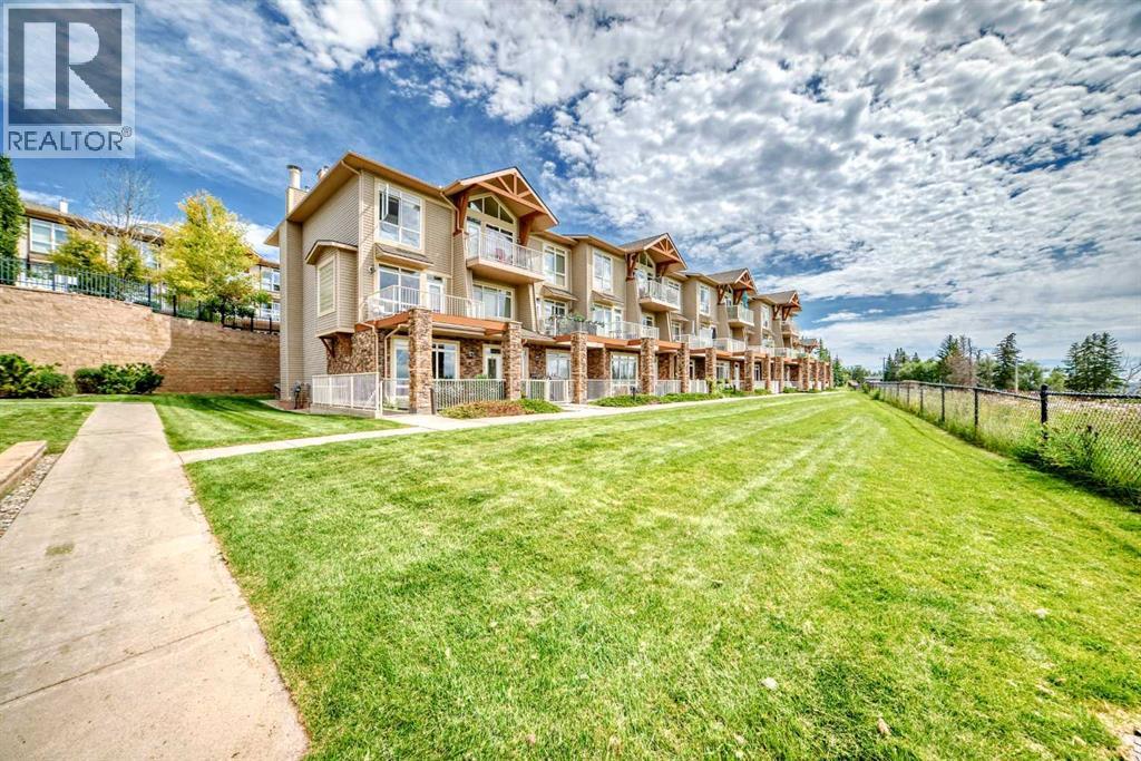 169 Rockyledge View Nw Unit 20, Calgary, AB T3G 6B1