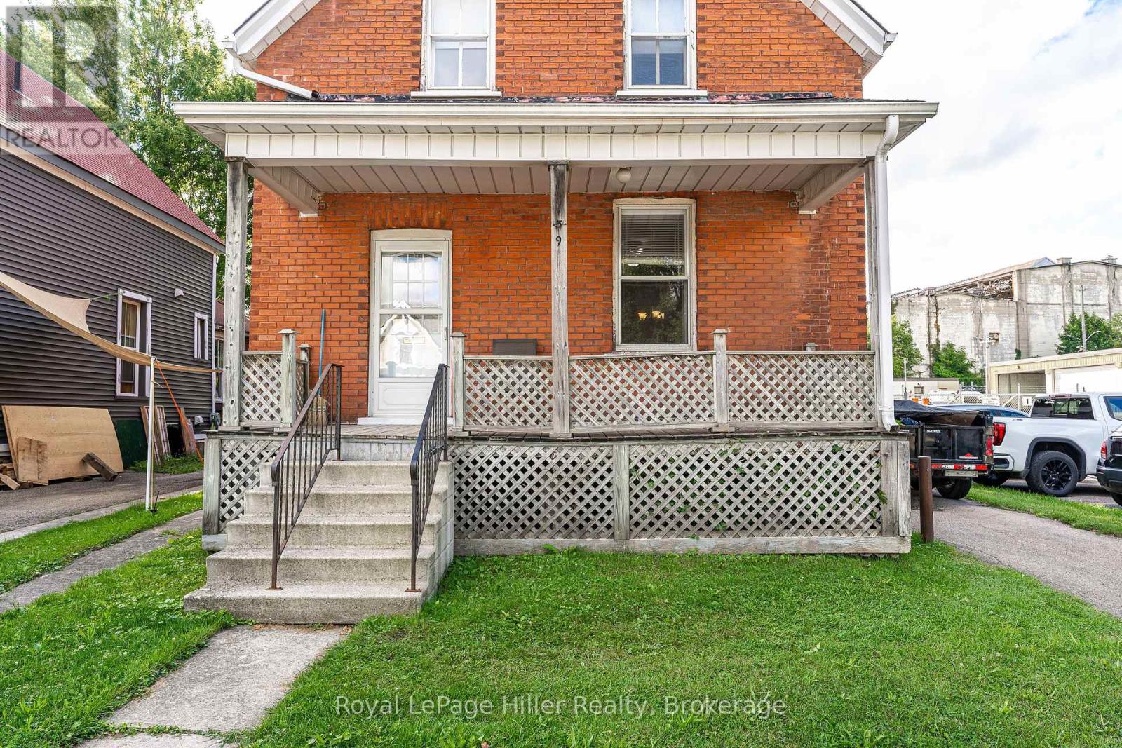 139 Wellington St, Stratford, ON N5A 2L4