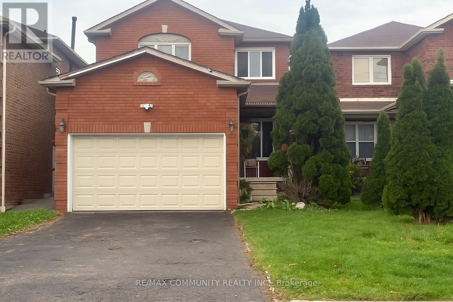40 Furrow Dr, Whitby, ON L1R 1Y6