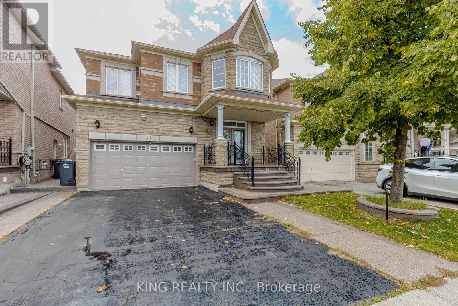 14 Ledgerock Rd, Brampton, ON L6P 2L7