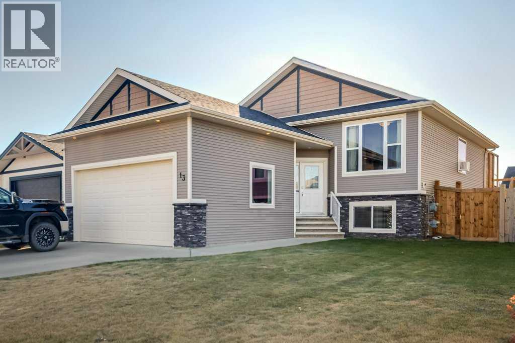 13 Adina Close, Blackfalds, AB T4M 0J4