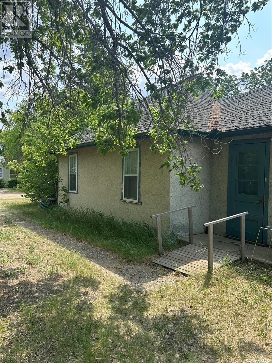 107 1st Avenue West, Parkside, SK S0J 2A0