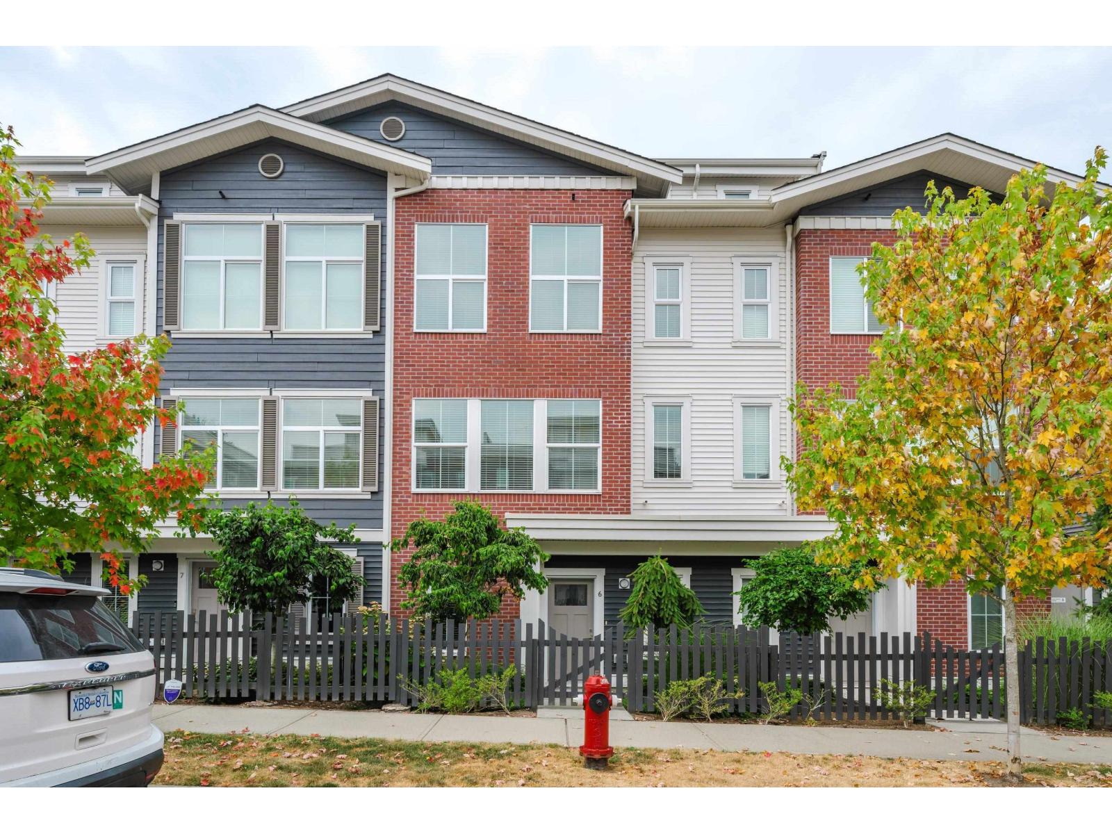 8371 202b Street Unit 6, Langley, BC V2Y 4K6