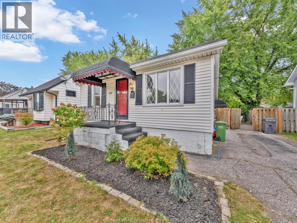 1418 Ellrose Ave, Windsor, ON N8Y 3X3