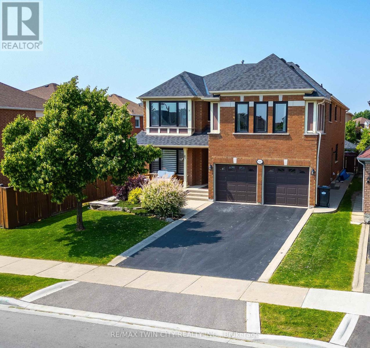 670 Peter Robertson Blvd, Brampton, ON L6R 1L8