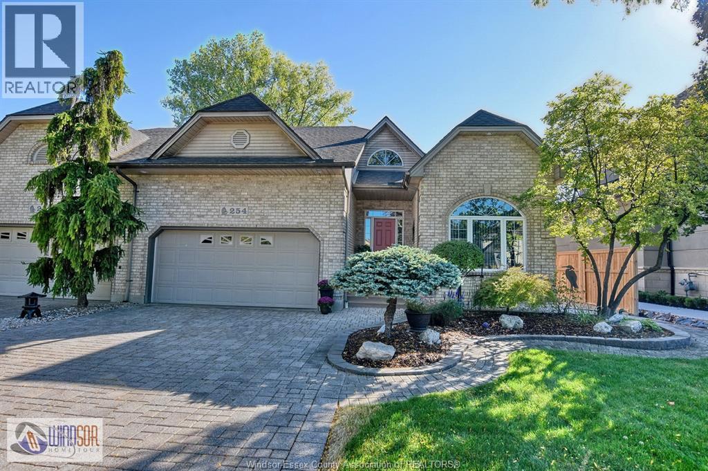 254 Southwind, Tecumseh, ON N8N 4Y5