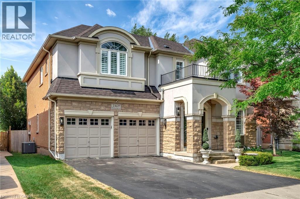 2469 Whistling Springs Cres, Oakville, ON L6M 5G3