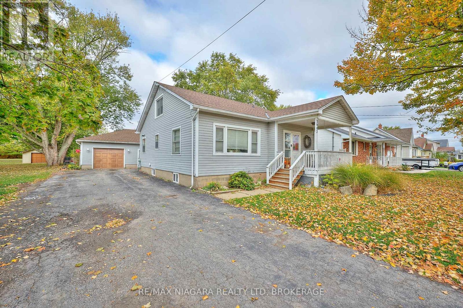 2503 Coral Ave, Fort Erie, ON L0S 1S0