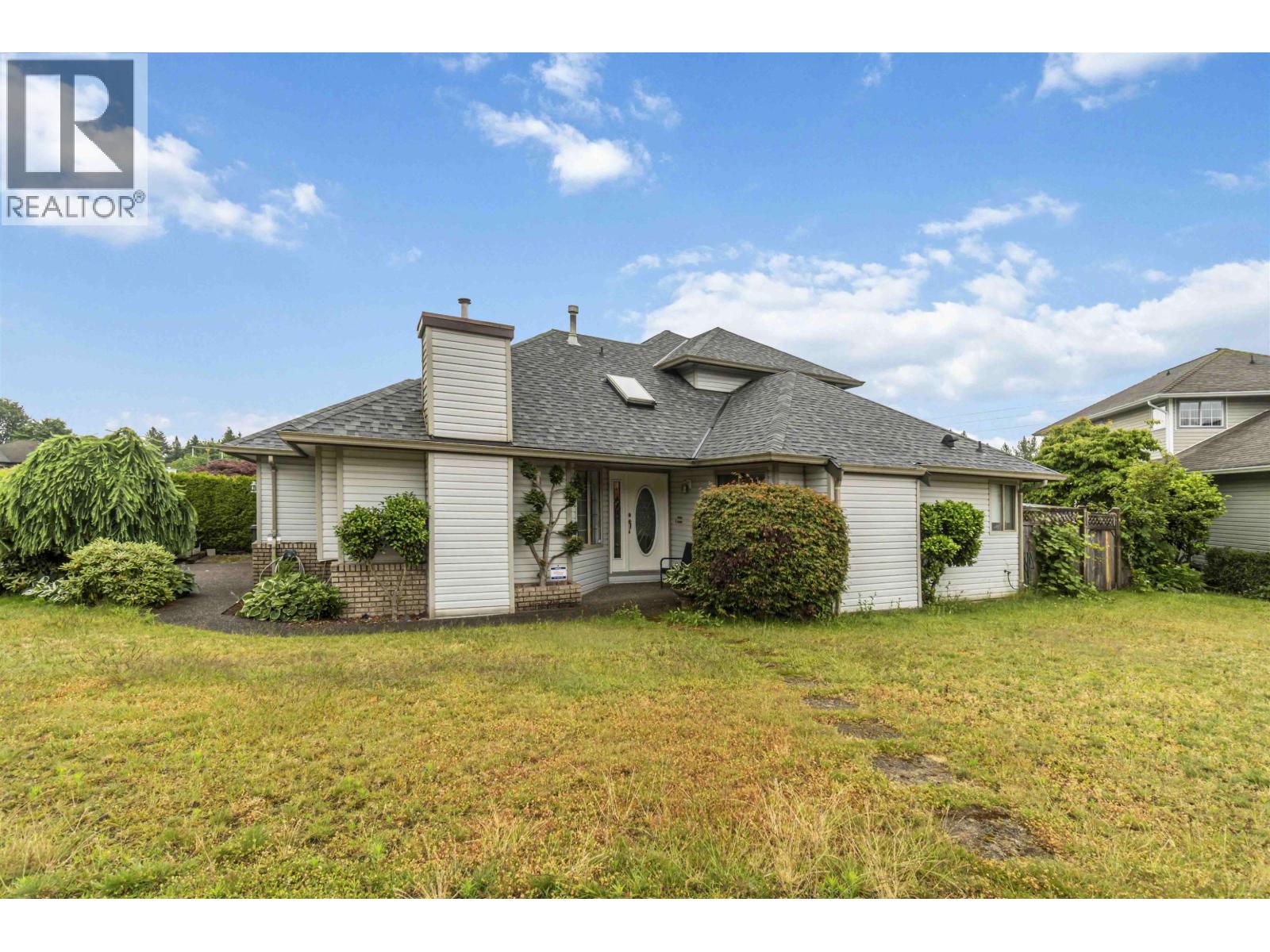 1372 Oxford St, Coquitlam, BC V3E 3G4