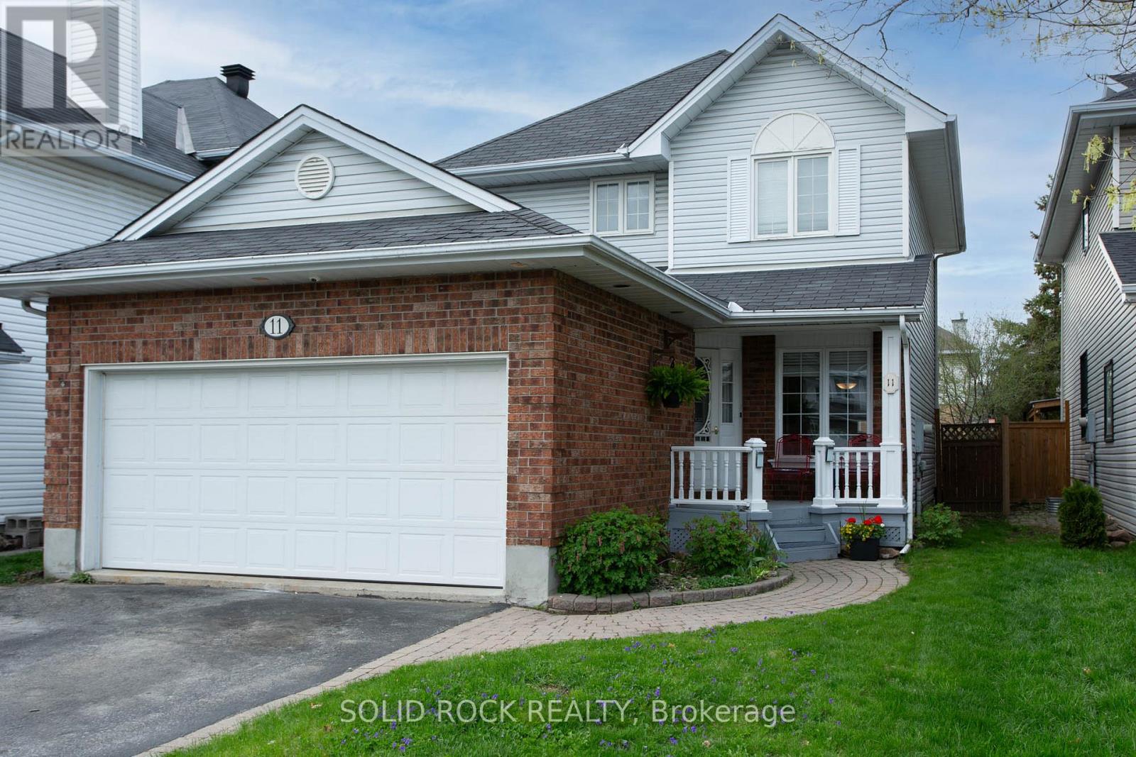 11 Royal Field Cres, Ottawa, ON K2J 4G1