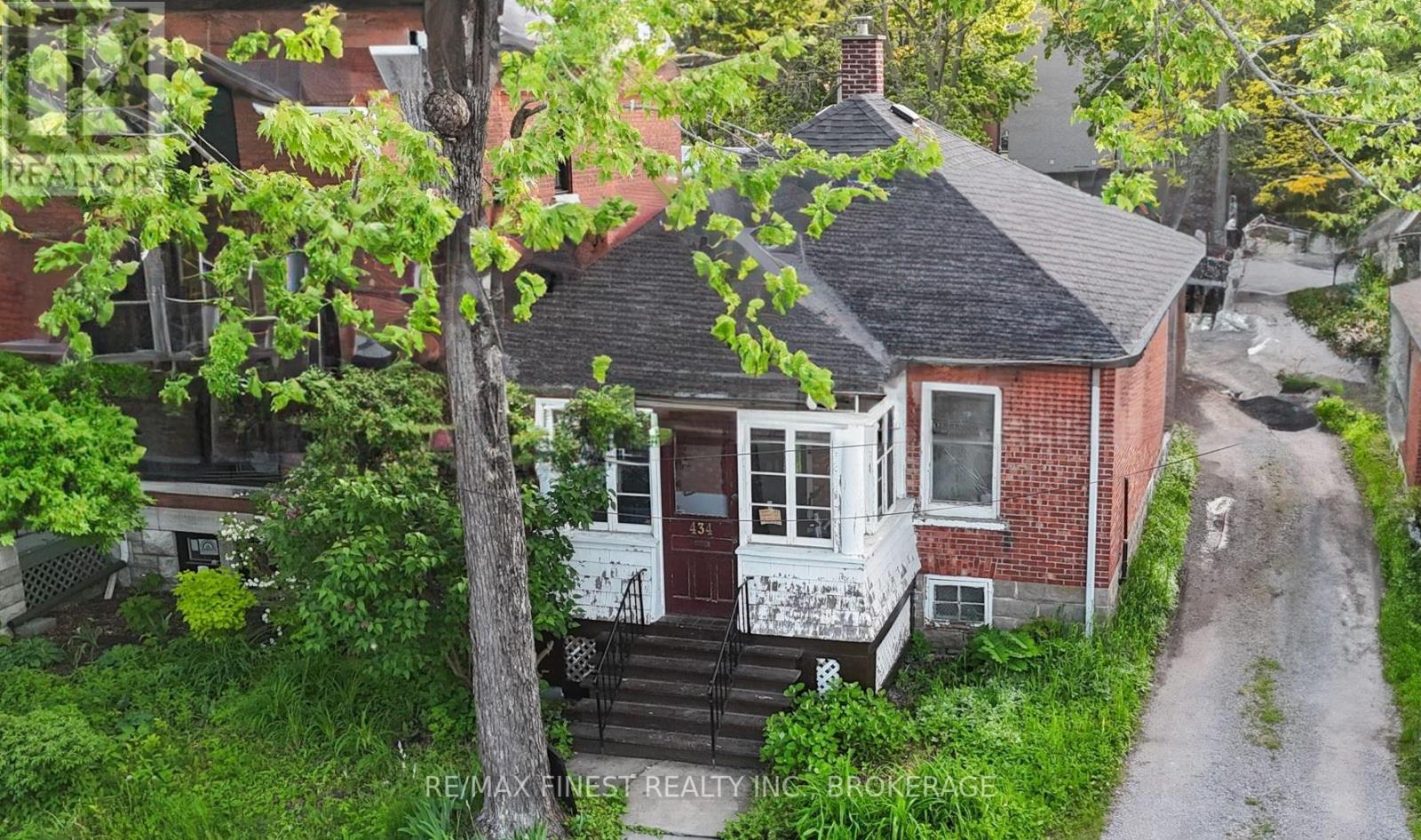 434 Alfred St, Kingston, ON K7K 4H9