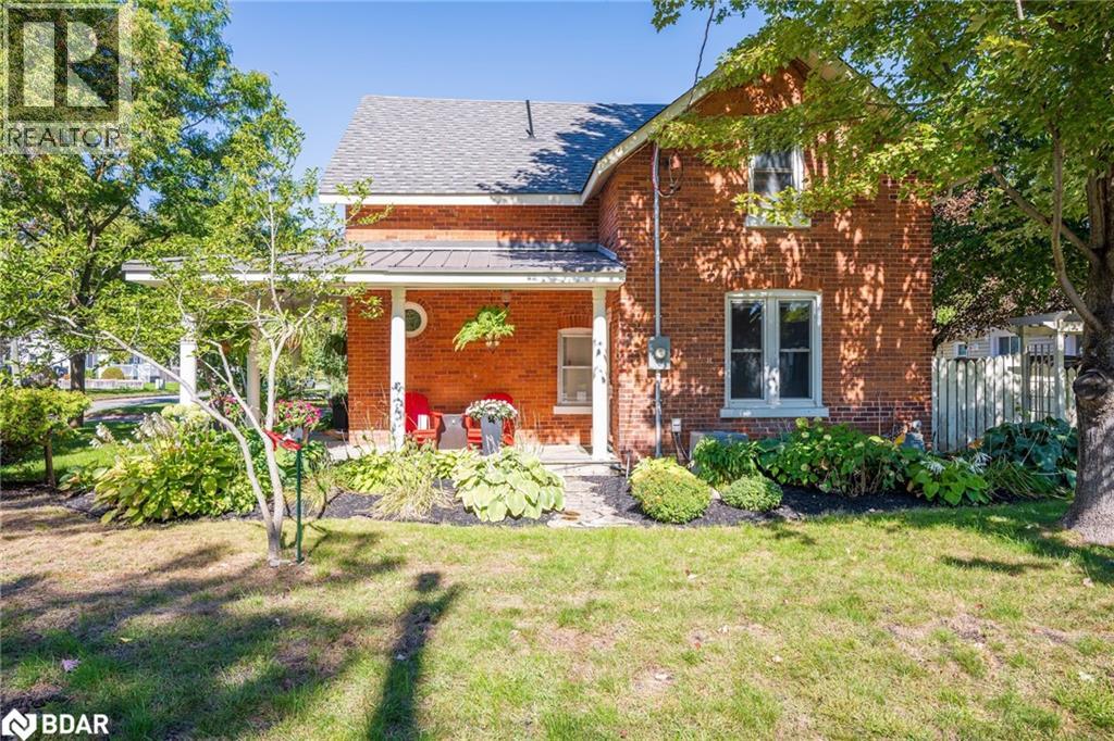 17 Frances St N, Barrie, ON L4N 1Z3