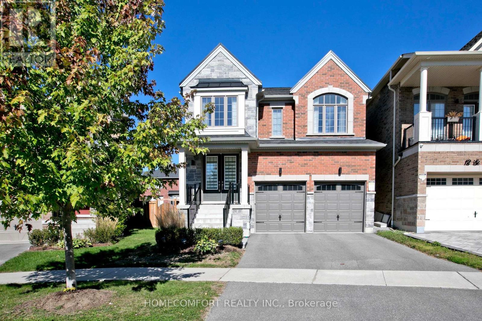 14 St Ives Cres, Whitby, ON L1P 0C5