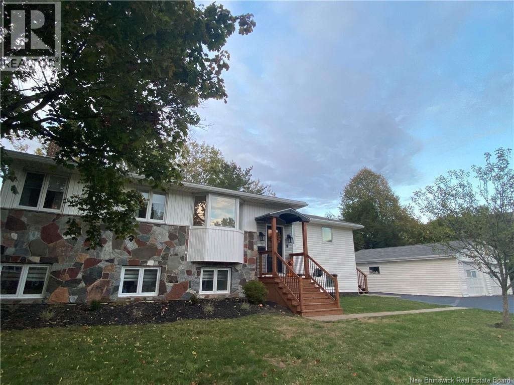 400 Woodward Ave, Saint John, NB E2K 4N2