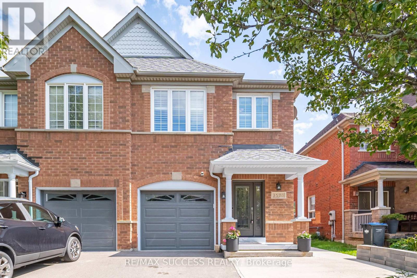 3570 Southwick St, Mississauga, ON L5M 7N8