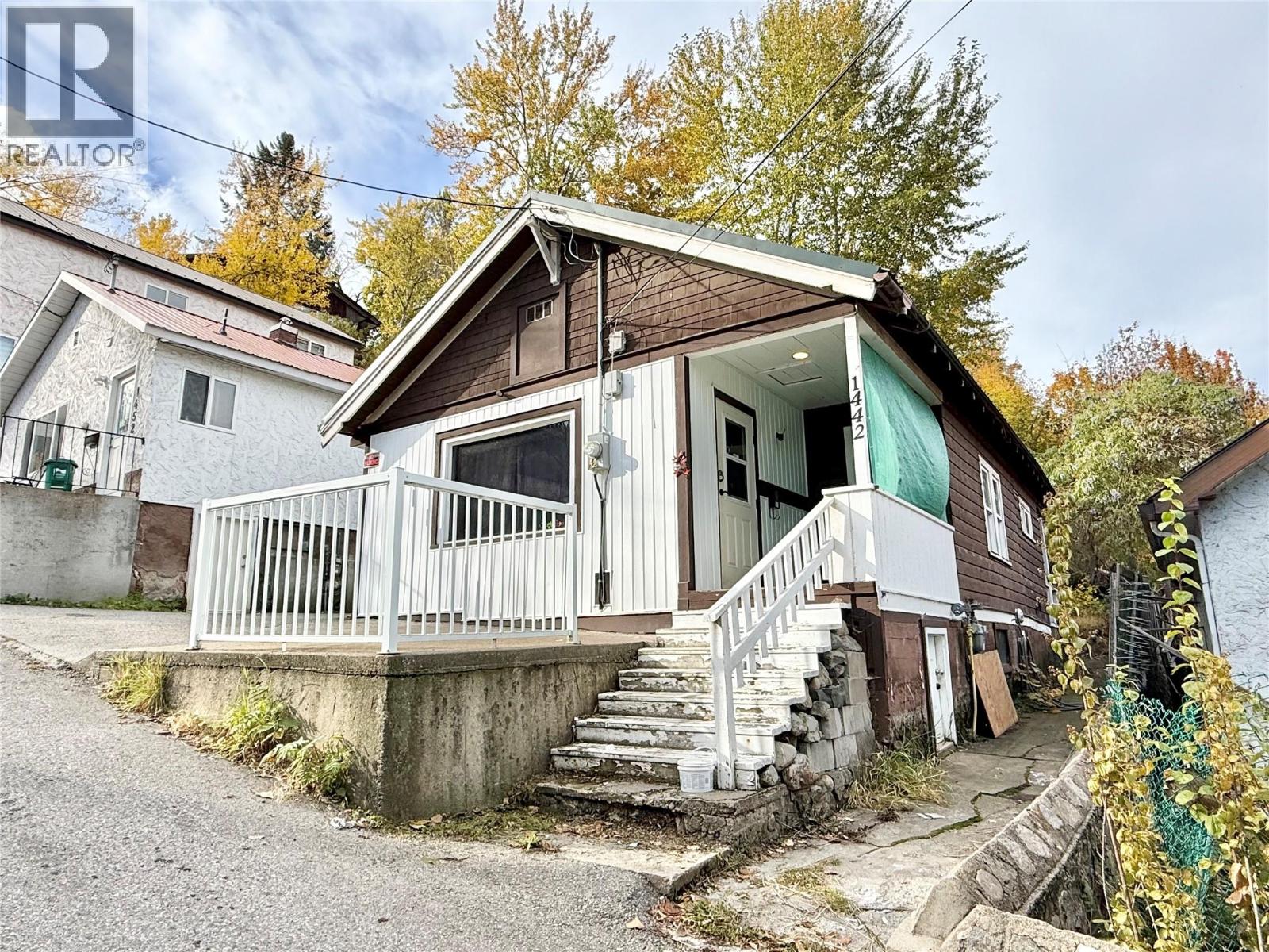 1442 Tamarac Ave, Trail, BC V1R 4J3
