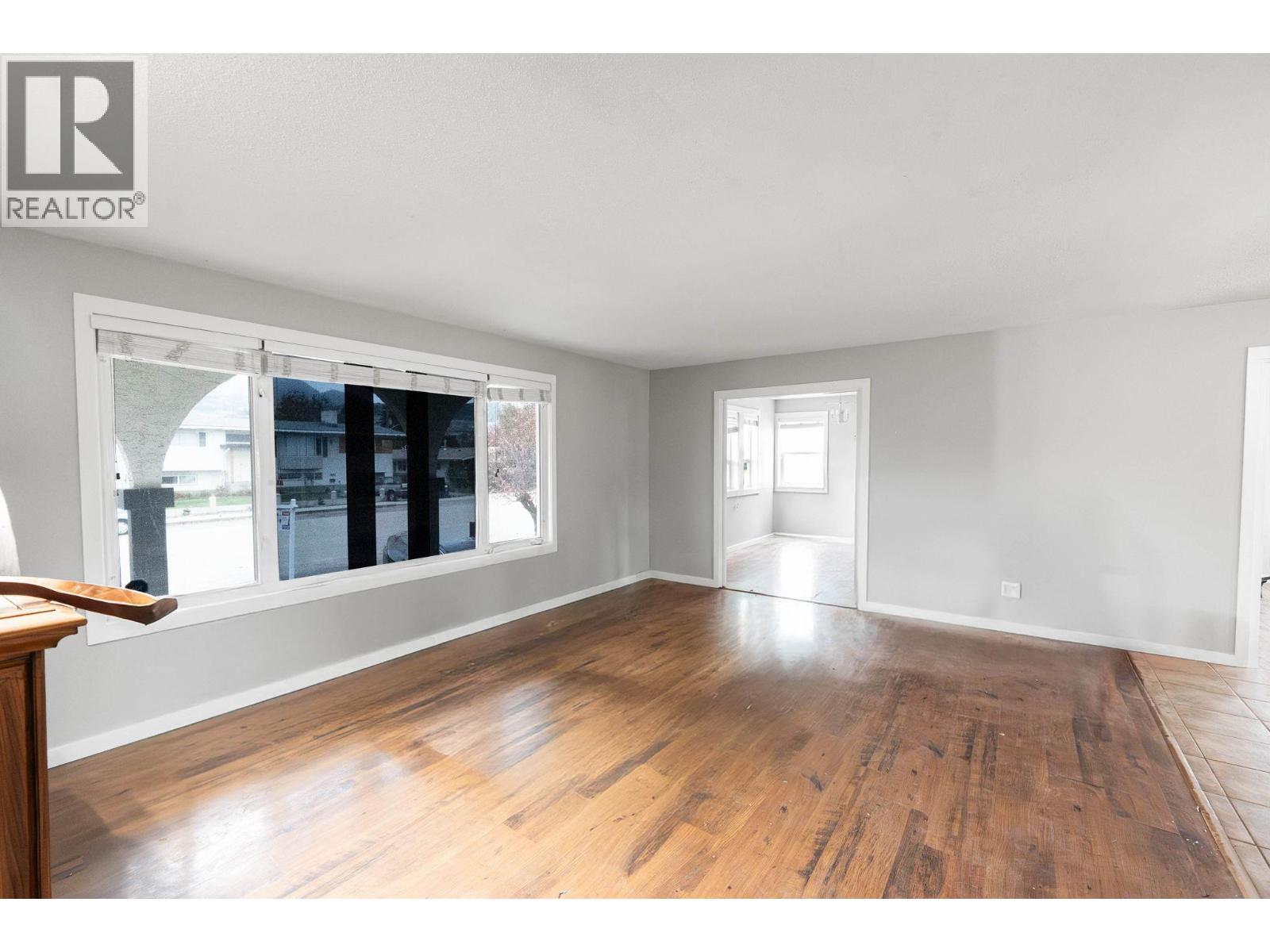 680 Tartan Rd, Kelowna, BC V1X 3L3