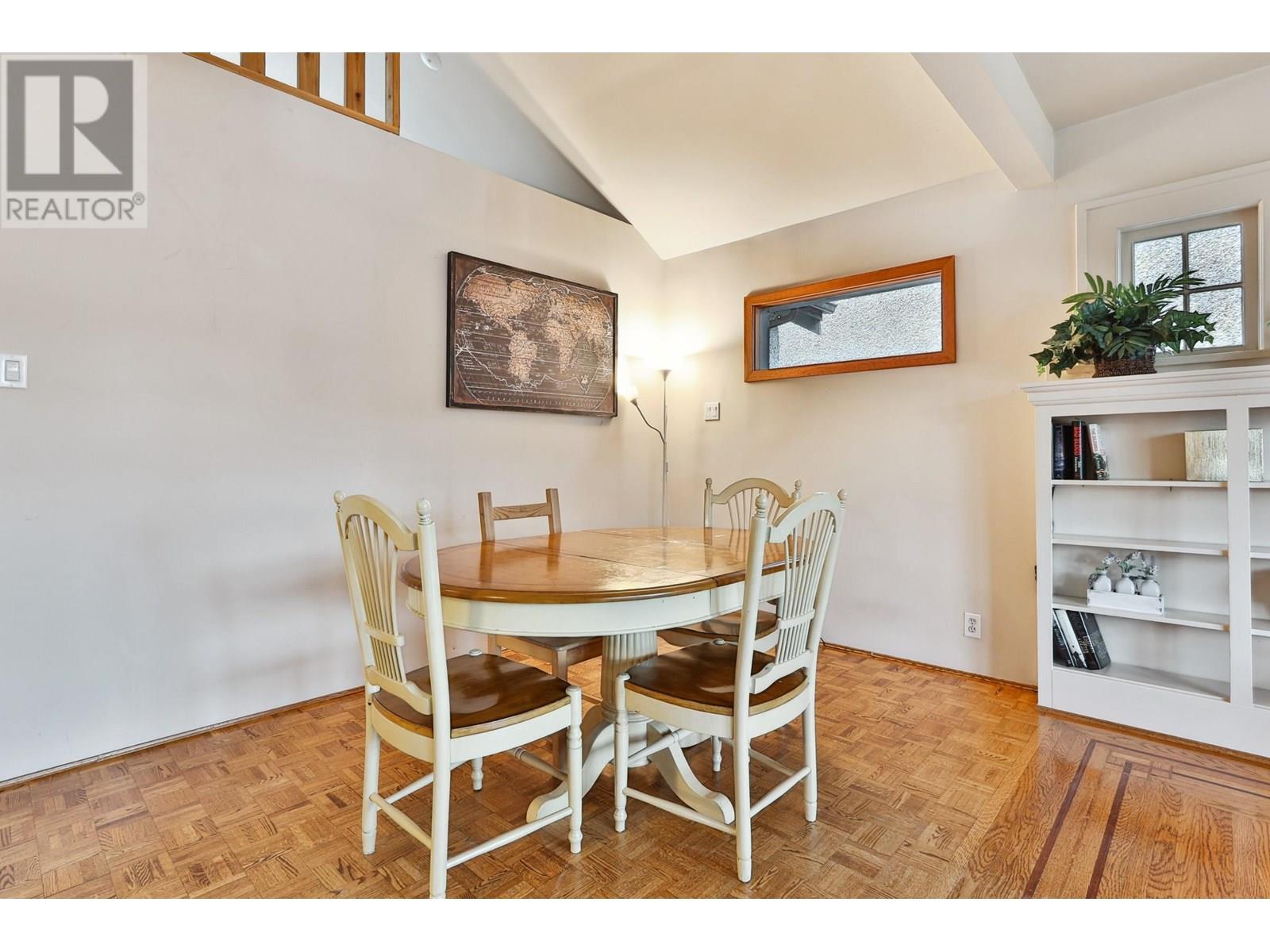 3174 W 10th Ave, Vancouver, BC V6K 2K9