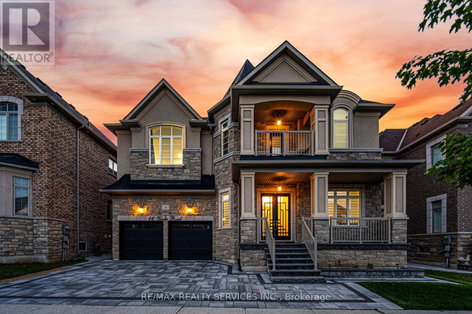 16 Venue Rd, Brampton, ON L6P 4E5