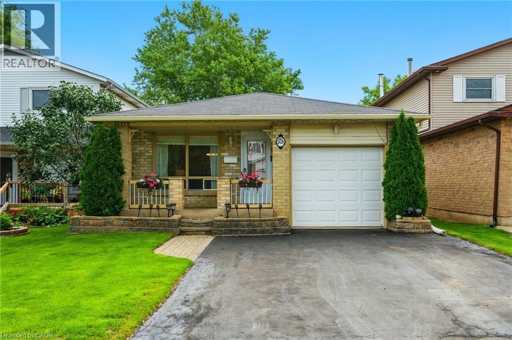 2438 Whittaker Dr, Burlington, ON L7P 4R2