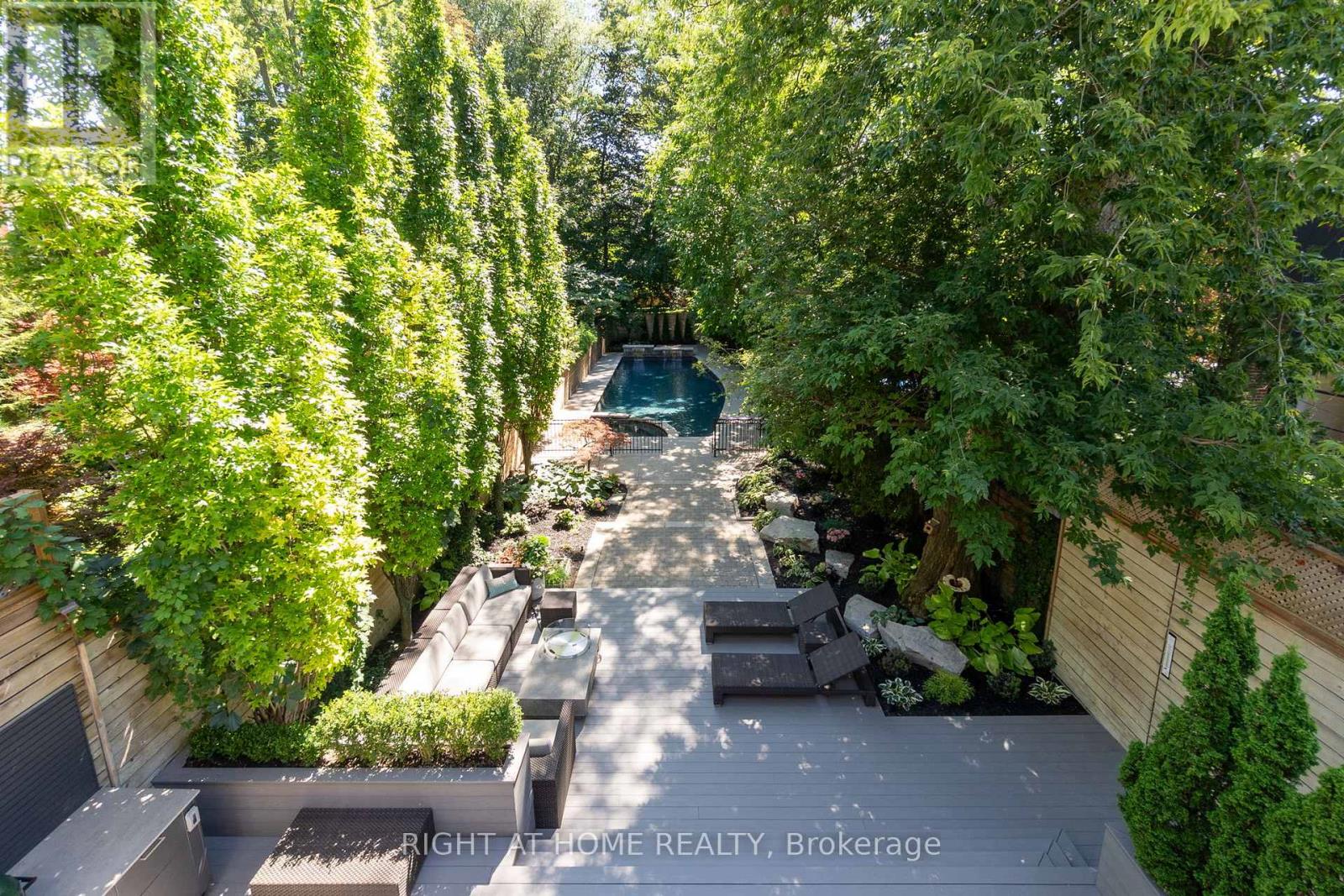 123 South Dr, Toronto, ON M4W 1R9