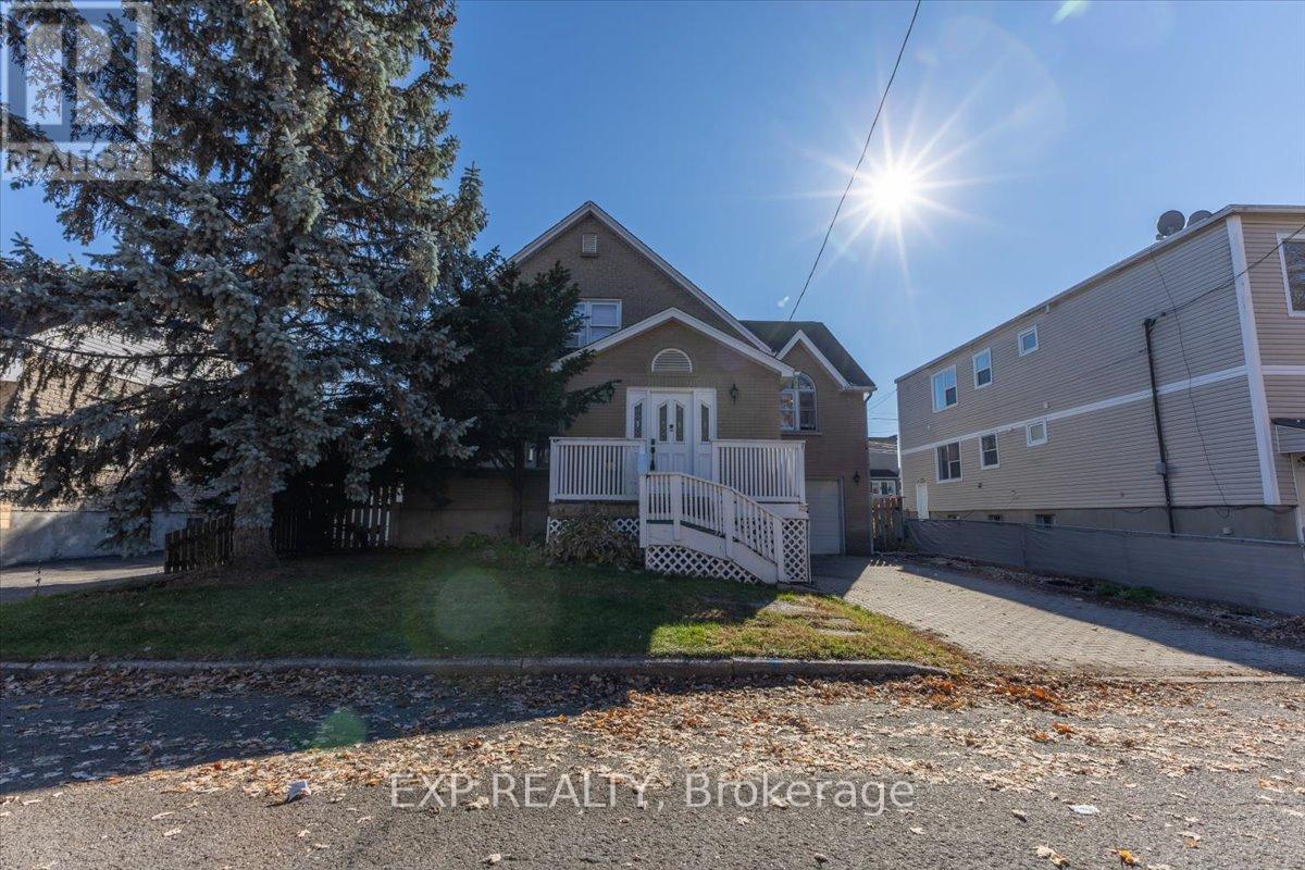 320 Joffrebelanger Way, Ottawa, ON K1L 5K4